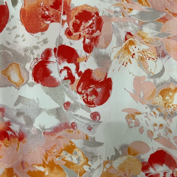 NWOT - Rose & Olive Sleeveless Floral Top *BEAUTIFUL* - Picture 5 of 5